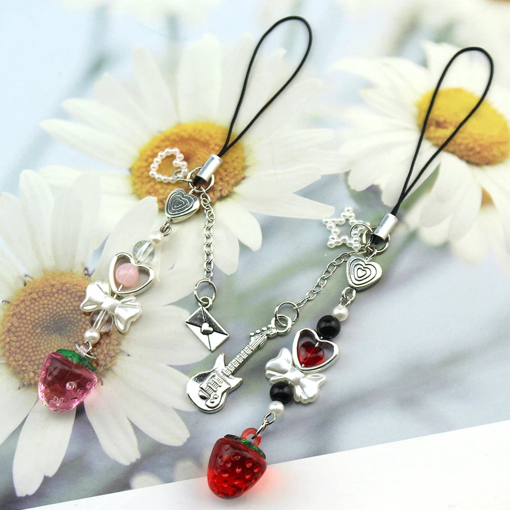 Super Cute Ai Yazawa Osaki Nana Anime Nana Hachi Matching Phonecharm Heart Strawberry Pendant Keychain Y2K Handmade Jewelry